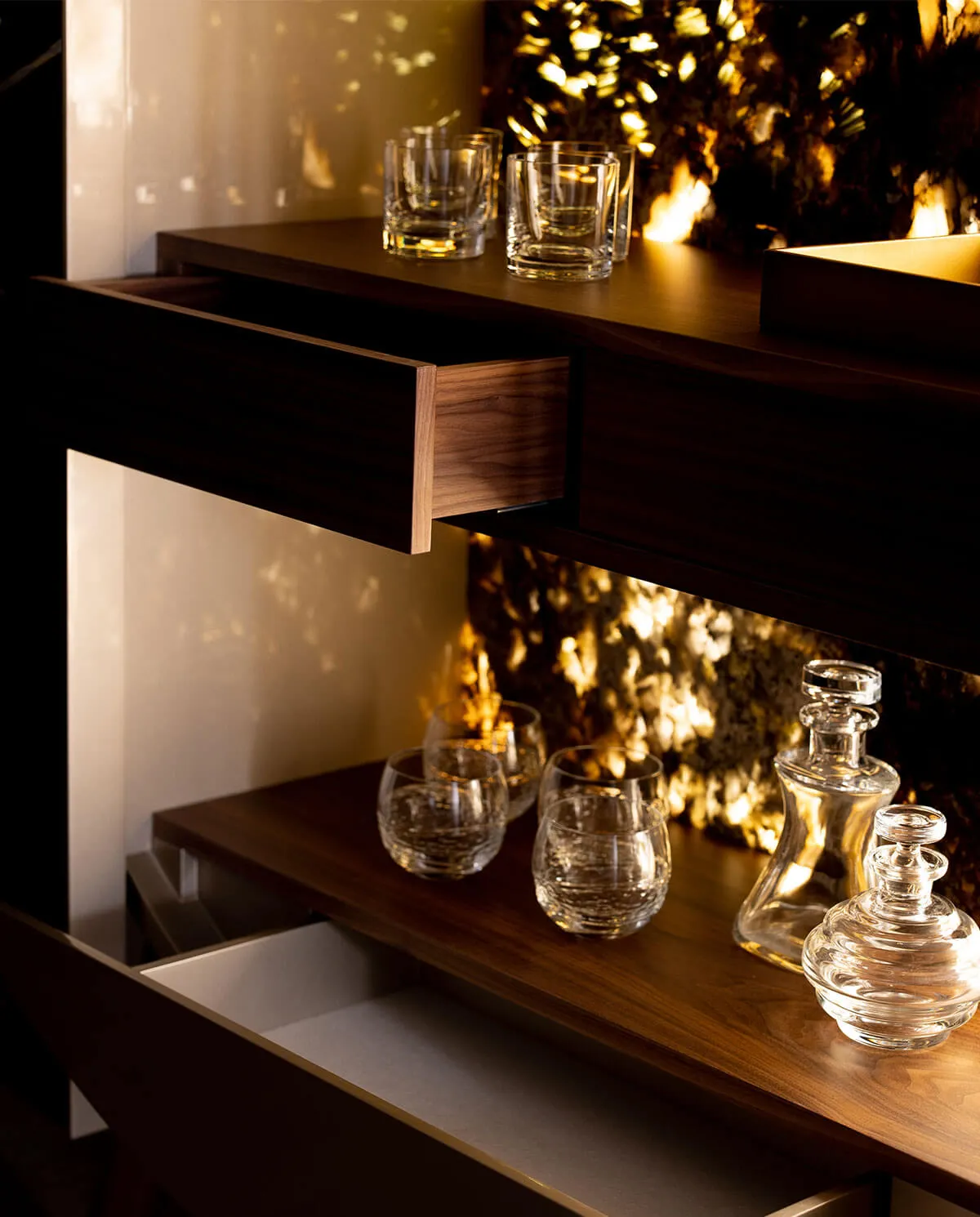 BONGÓ marble bar cabinet with integrated lighting by Greenapple