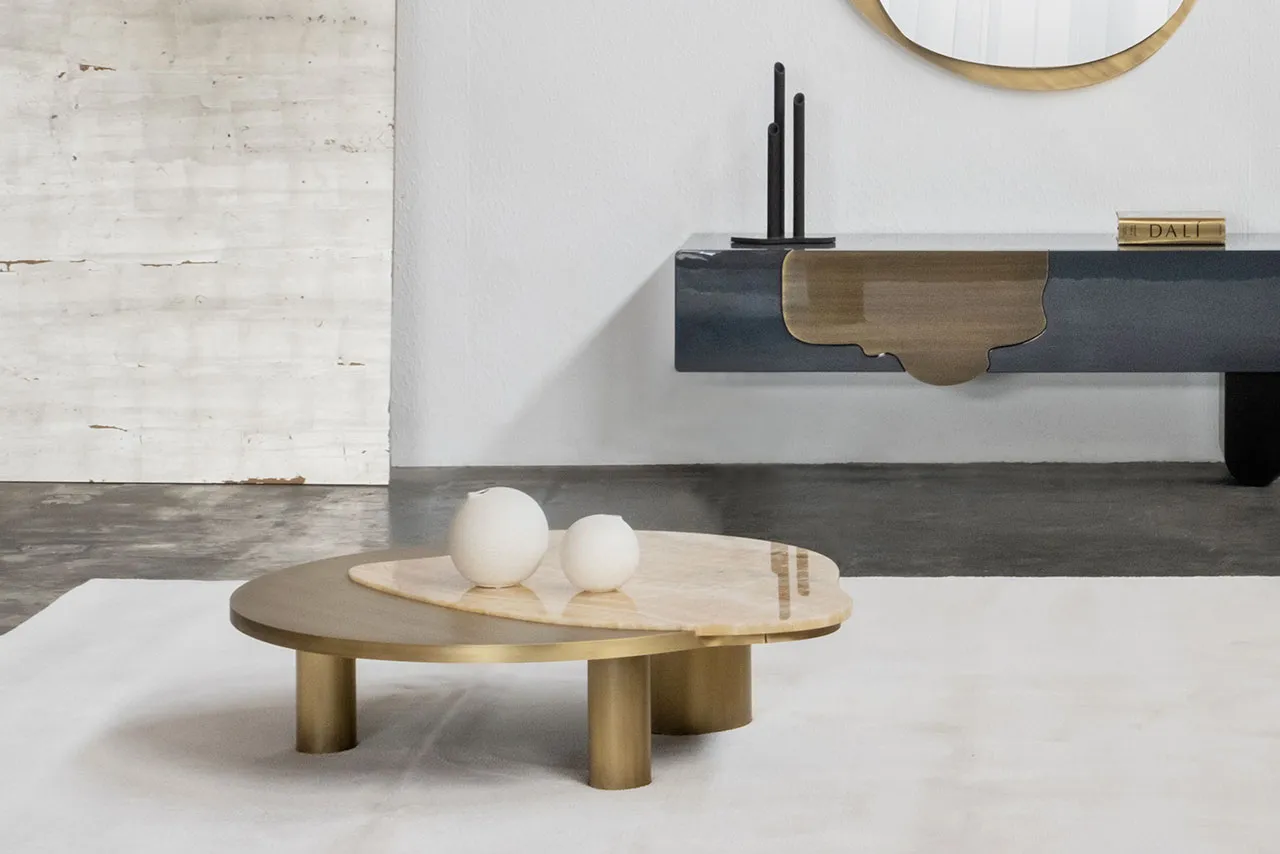 BORDEIRA low coffee table in Patagonia granite and oak by Greenappl